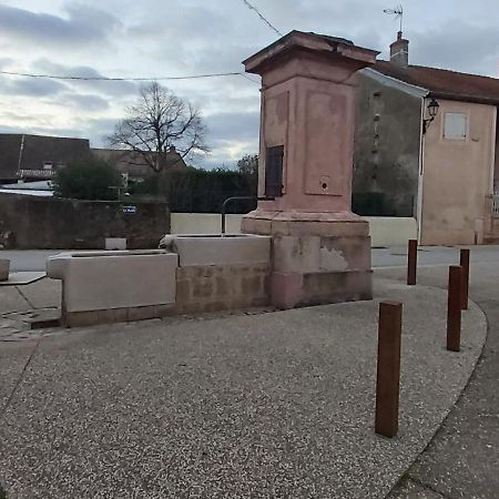 Le Gite Et Puits C'Est Tout Préty Exteriör bild